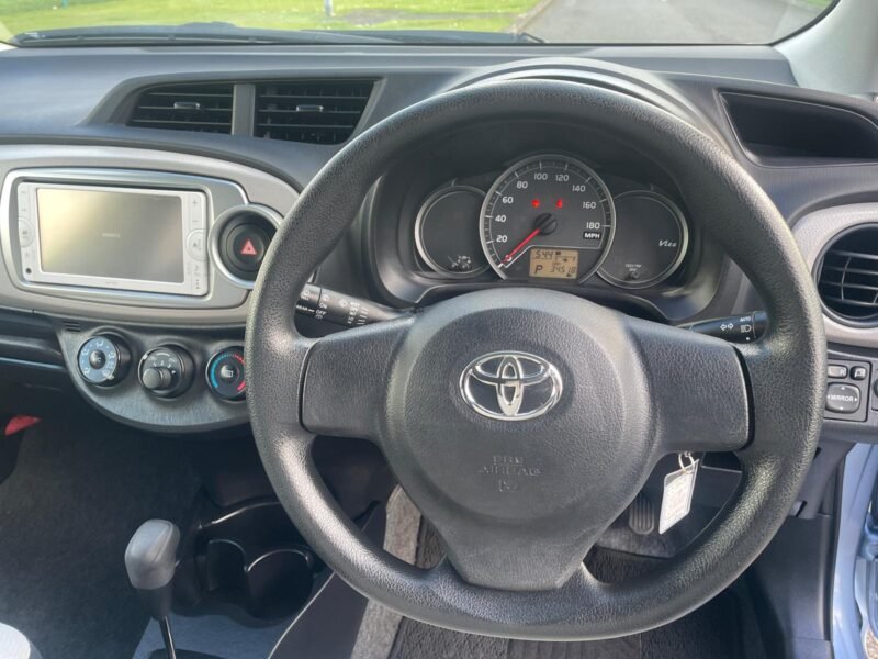 Toyota Vitz 2013 FJ62 HZP