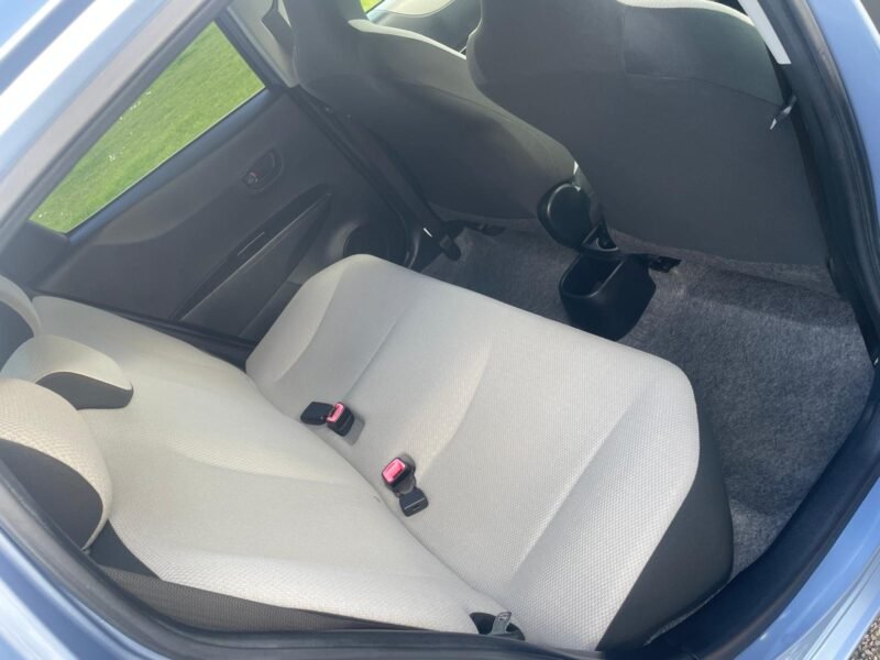 Toyota Vitz 2013 FJ62 HZP