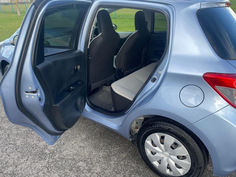 Toyota Vitz 2013 FJ62 HZP