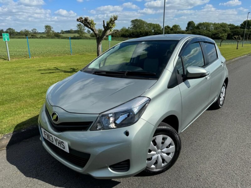 Toyota Vitz/Yaris 2013 FM13 YHS