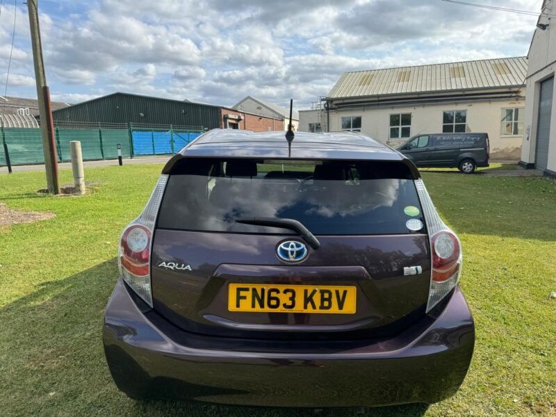 2013 Toyota Aqua - SOLD -