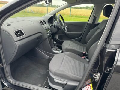 2011 VW POLO