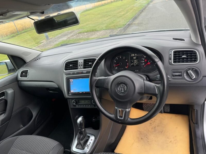 2011 VW POLO FJ11 XLF