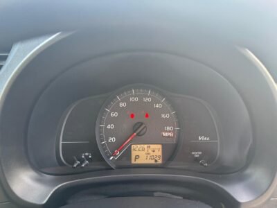 Toyota Vitz/ Yaris 2011 FJ11 XLG