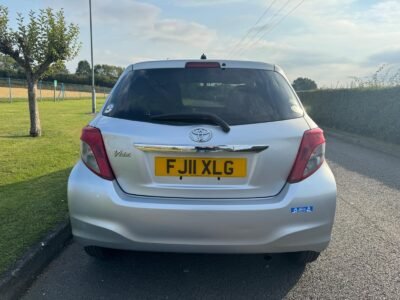 Toyota Vitz/ Yaris 2011 FJ11 XLG