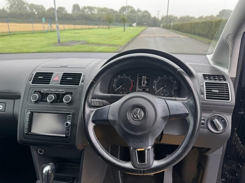 VW TOURAN 2013 BLACK