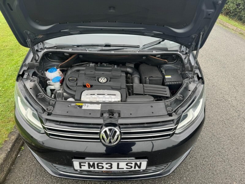 VW TOURAN 2013 BLACK